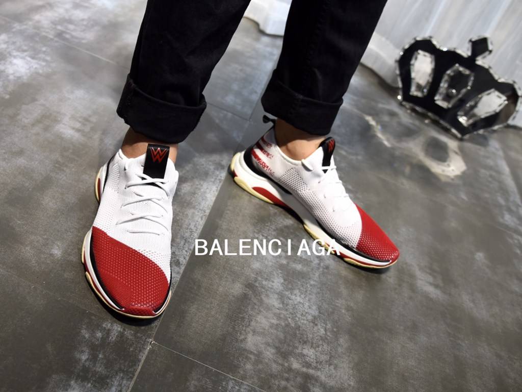BLG  sneaker